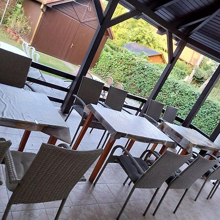 Fenyves Vendeghaz - Siofok Apartment Ngoại thất bức ảnh