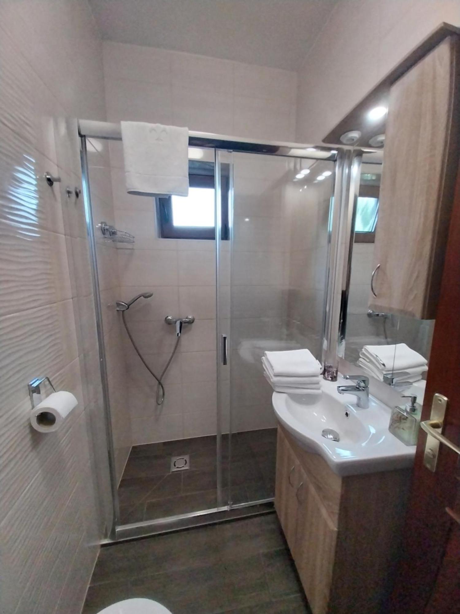 Fenyves Vendeghaz - Siofok Apartment Ngoại thất bức ảnh