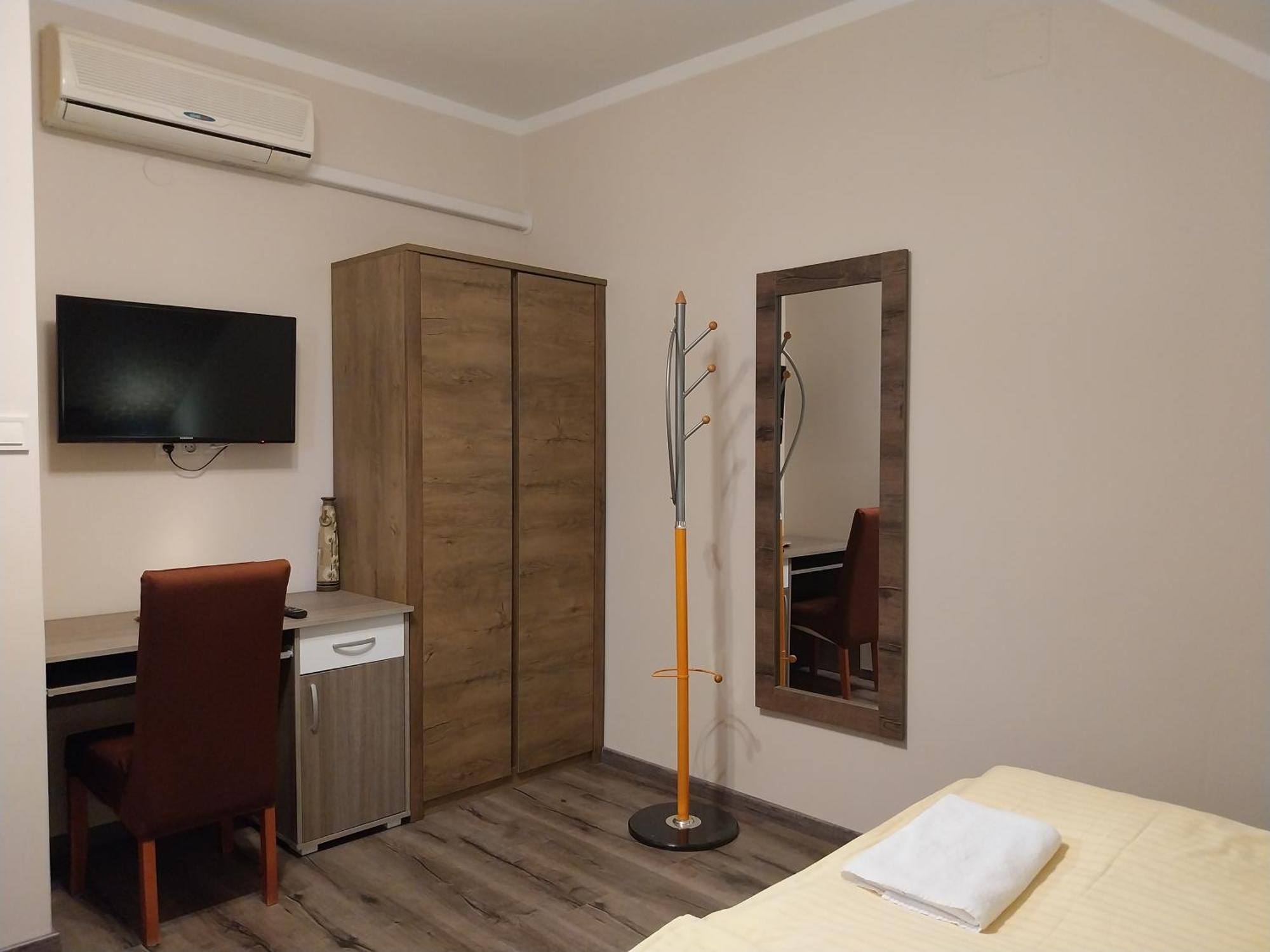 Fenyves Vendeghaz - Siofok Apartment Ngoại thất bức ảnh