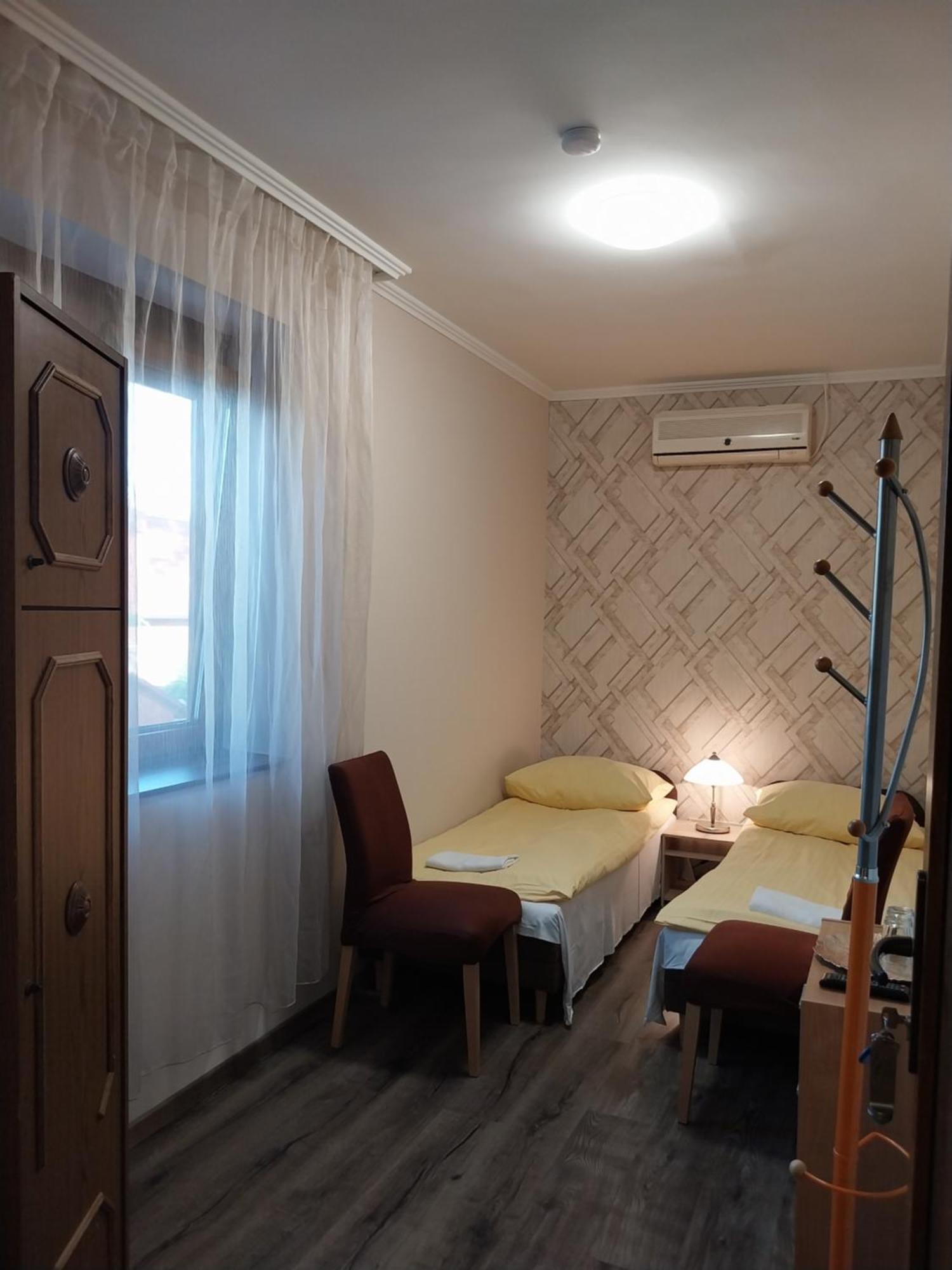 Fenyves Vendeghaz - Siofok Apartment Ngoại thất bức ảnh